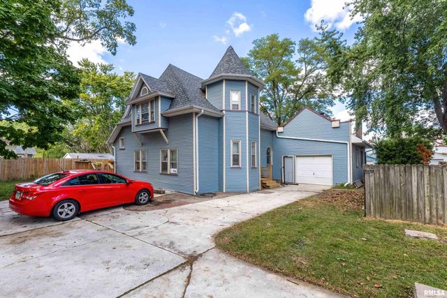 1224 E 11TH Street, Davenport, IA 52803