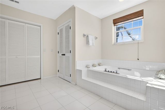 205 Daniel DR, Sanibel, FL 33957