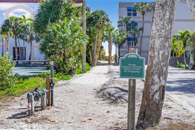 205 Daniel DR, Sanibel, FL 33957