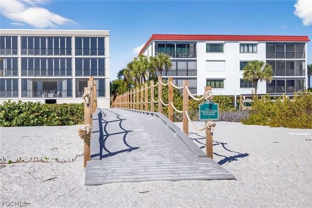 205 Daniel DR, Sanibel, FL 33957