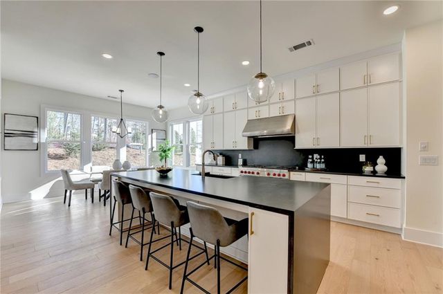 4275 Hawthorn Circle, Alpharetta, GA 30022