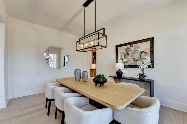 4275 Hawthorn Circle, Alpharetta, GA 30022