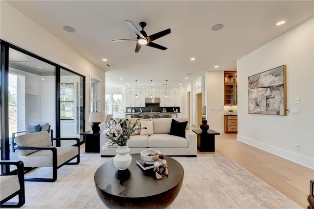 4275 Hawthorn Circle, Alpharetta, GA 30022