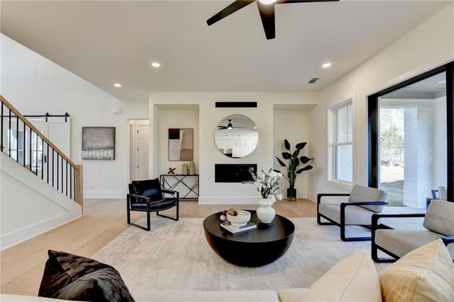 4275 Hawthorn Circle, Alpharetta, GA 30022