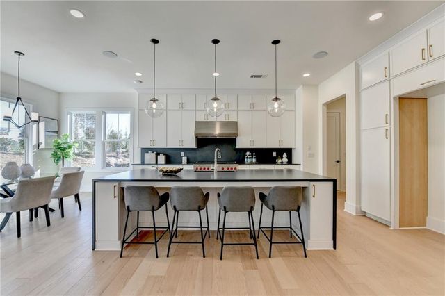 4275 Hawthorn Circle, Alpharetta, GA 30022