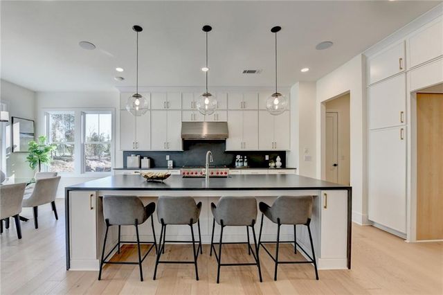 4275 Hawthorn Circle, Alpharetta, GA 30022