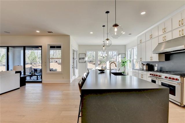 4275 Hawthorn Circle, Alpharetta, GA 30022