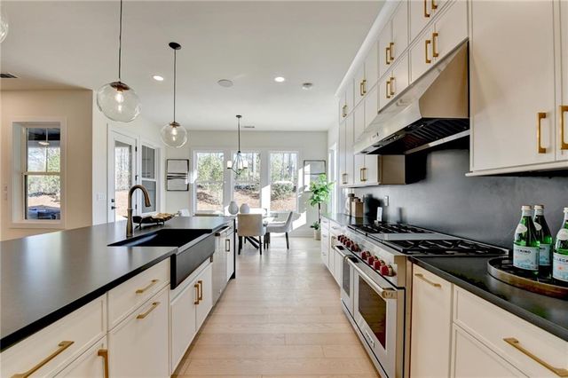 4275 Hawthorn Circle, Alpharetta, GA 30022