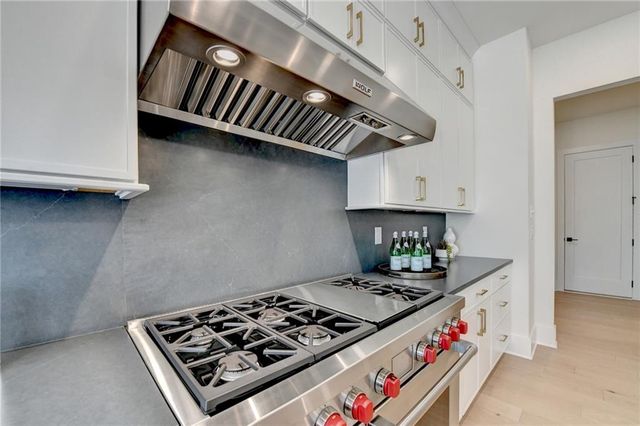 4275 Hawthorn Circle, Alpharetta, GA 30022