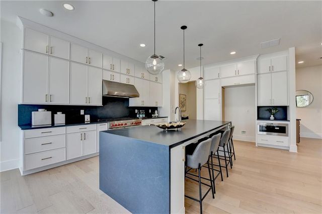 4275 Hawthorn Circle, Alpharetta, GA 30022