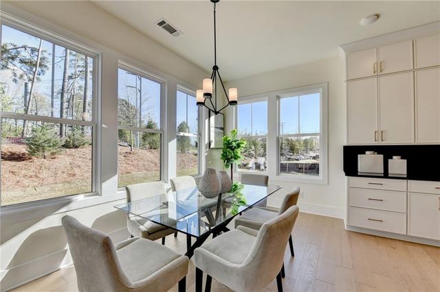 4275 Hawthorn Circle, Alpharetta, GA 30022