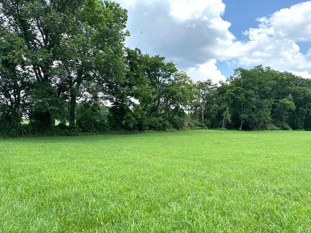 6616 Old Zion Rd, Columbia, TN 38401