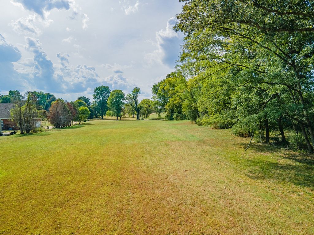 6616 Old Zion Rd, Columbia, TN 38401