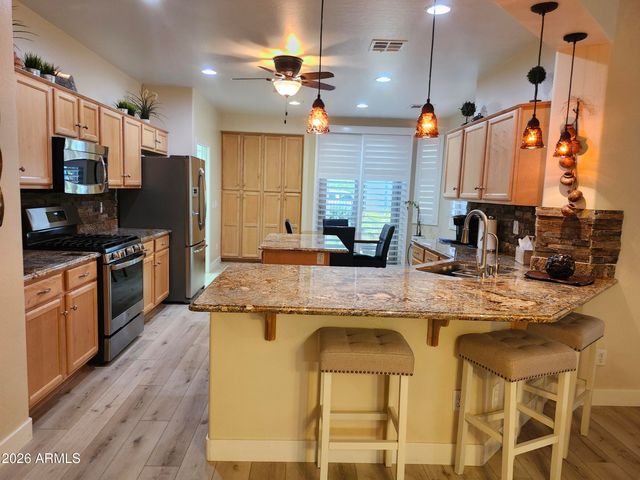 12864 W HEDGE HOG Place, Peoria, AZ 85383