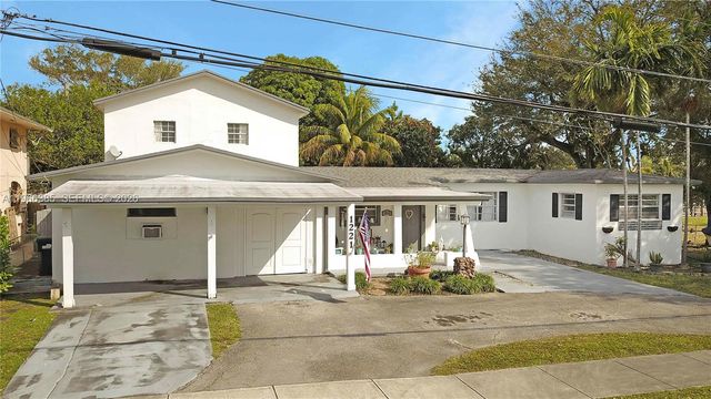 1221 SW 74th Ct, Miami, FL 33144