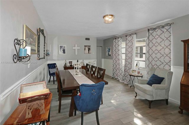 1221 SW 74th Ct, Miami, FL 33144