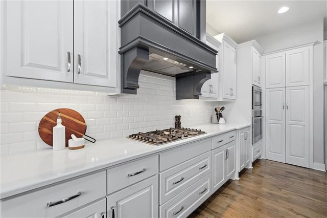 12211 W 183rd Terrace, Overland Park, KS 66013