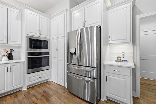 12211 W 183rd Terrace, Overland Park, KS 66013