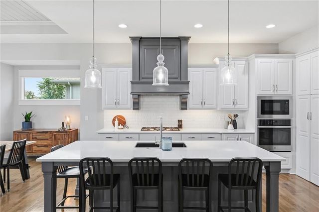 12211 W 183rd Terrace, Overland Park, KS 66013
