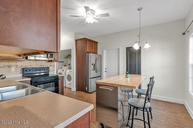 218 Maidstone Drive, Richlands, NC 28574