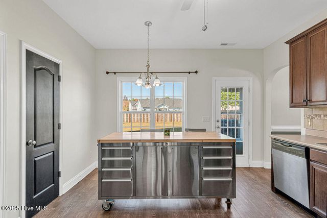 218 Maidstone Drive, Richlands, NC 28574