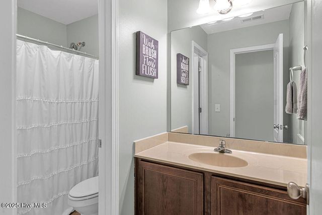 218 Maidstone Drive, Richlands, NC 28574