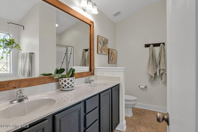 218 Maidstone Drive, Richlands, NC 28574