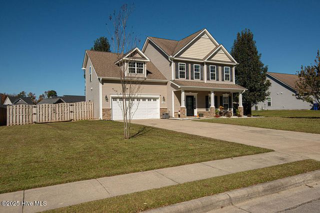 218 Maidstone Drive, Richlands, NC 28574