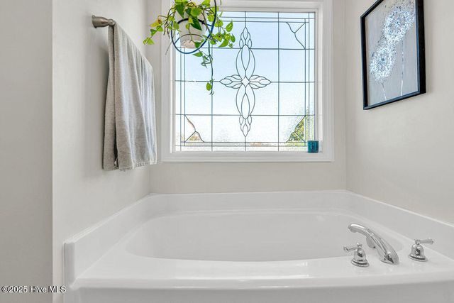 218 Maidstone Drive, Richlands, NC 28574