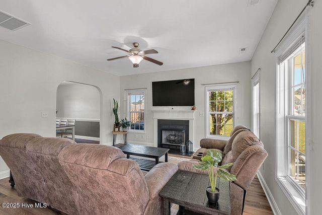 218 Maidstone Drive, Richlands, NC 28574