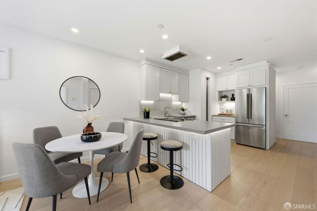 136 Parnassus Avenue 4, San Francisco, CA 94117