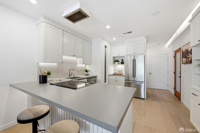 136 Parnassus Avenue 4, San Francisco, CA 94117
