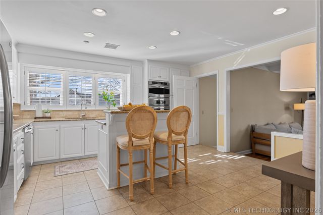 3707 E 47th Place, Tulsa, OK 74135