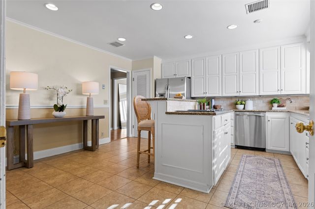 3707 E 47th Place, Tulsa, OK 74135