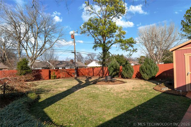 3707 E 47th Place, Tulsa, OK 74135