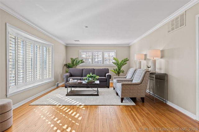 3707 E 47th Place, Tulsa, OK 74135