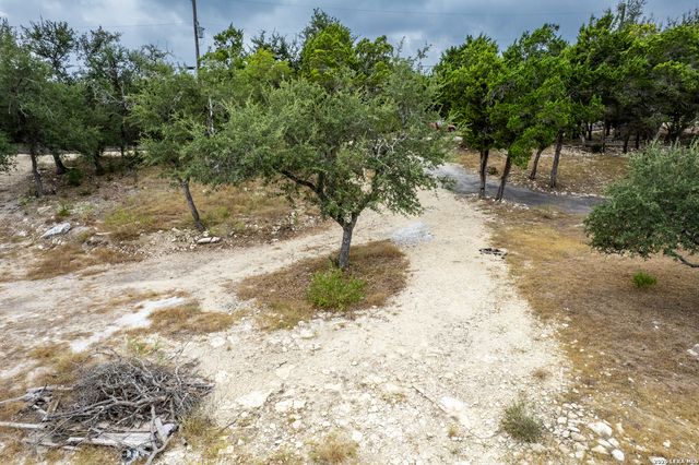 807 Scenic Hills Drive, Canyon Lake, TX 78133