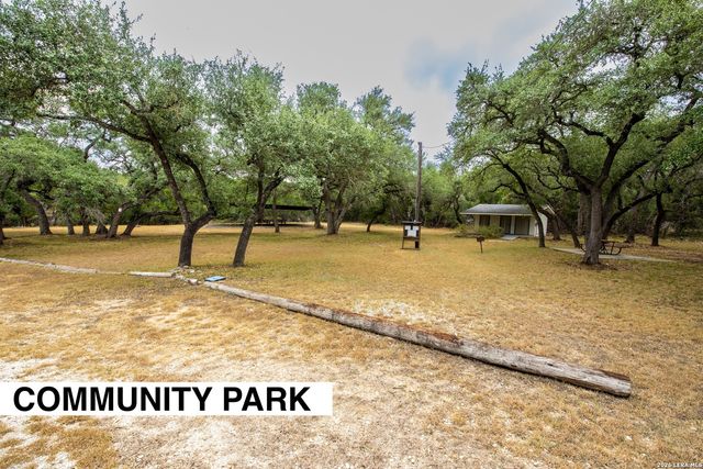 807 Scenic Hills Drive, Canyon Lake, TX 78133