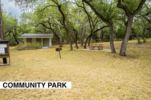 807 Scenic Hills Drive, Canyon Lake, TX 78133