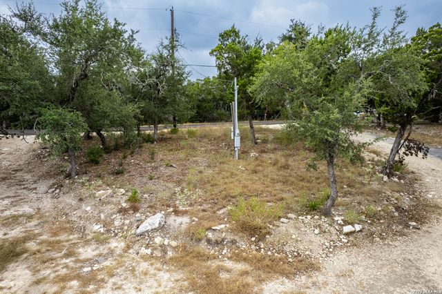 807 Scenic Hills Drive, Canyon Lake, TX 78133