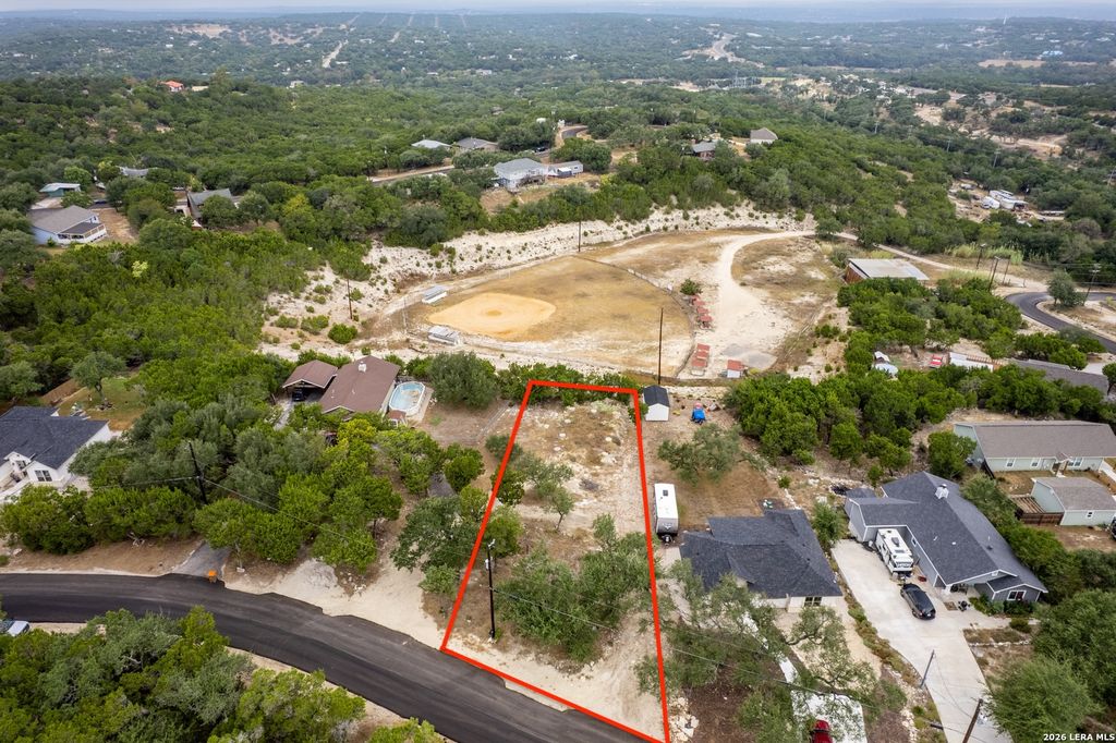 807 Scenic Hills Drive, Canyon Lake, TX 78133