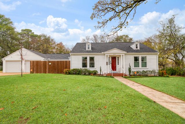 2257 Cleveland Street, Paris, TX 75460