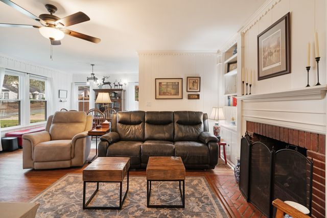 2257 Cleveland Street, Paris, TX 75460