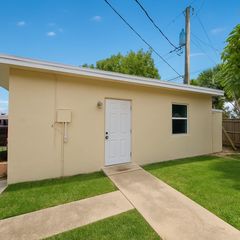 528 58th Street 1/2, West Palm Beach, FL 33407