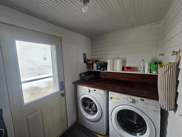 321 E Carroll Street, Portage, WI 53901