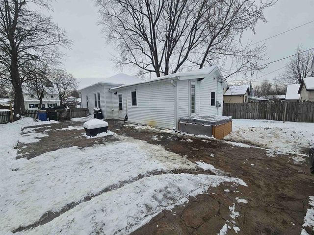 321 E Carroll Street, Portage, WI 53901