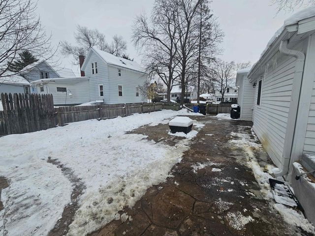 321 E Carroll Street, Portage, WI 53901