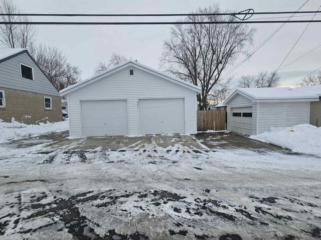 321 E Carroll Street, Portage, WI 53901