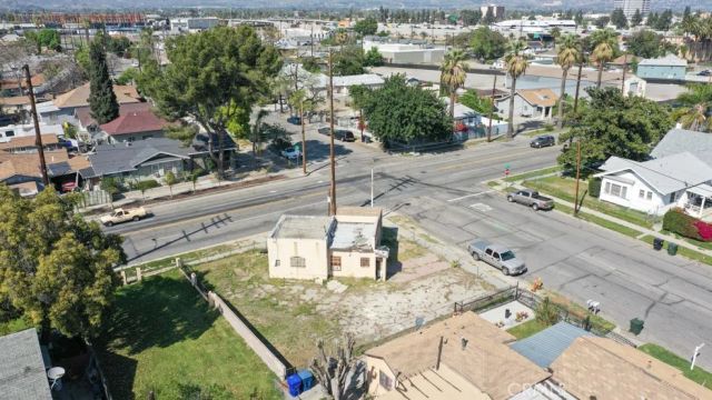 1003 W Rialto, San Bernardino, CA 92410