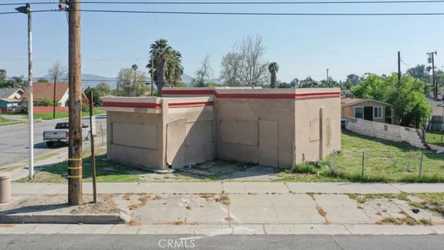 1003 W Rialto, San Bernardino, CA 92410
